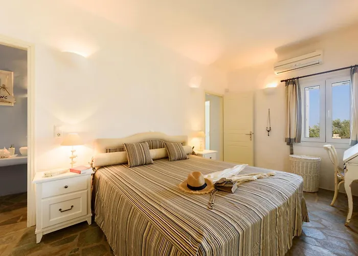 Christina Вилла *