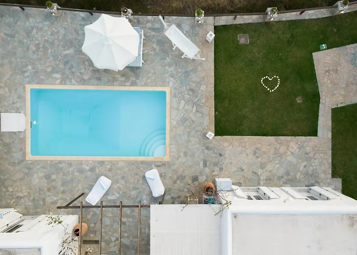 Christina Вилла *